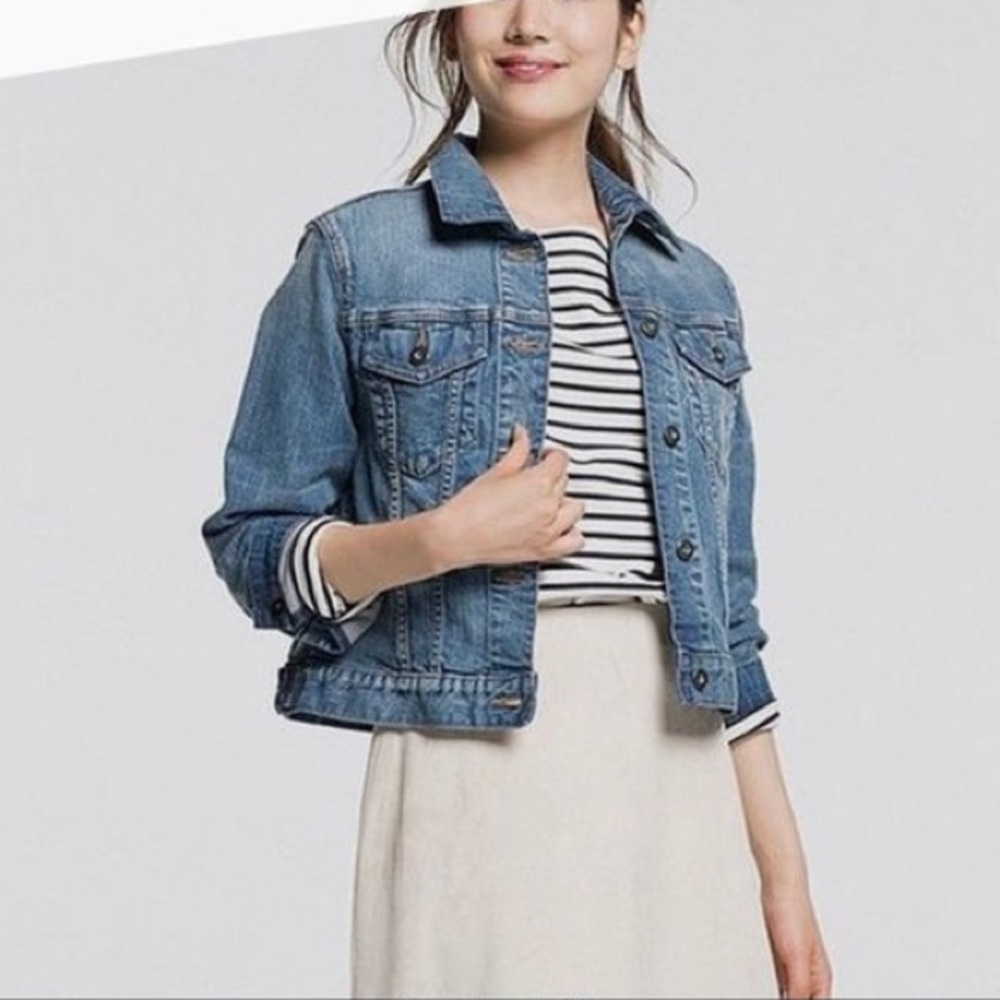 Uniqlo denim jacket for women